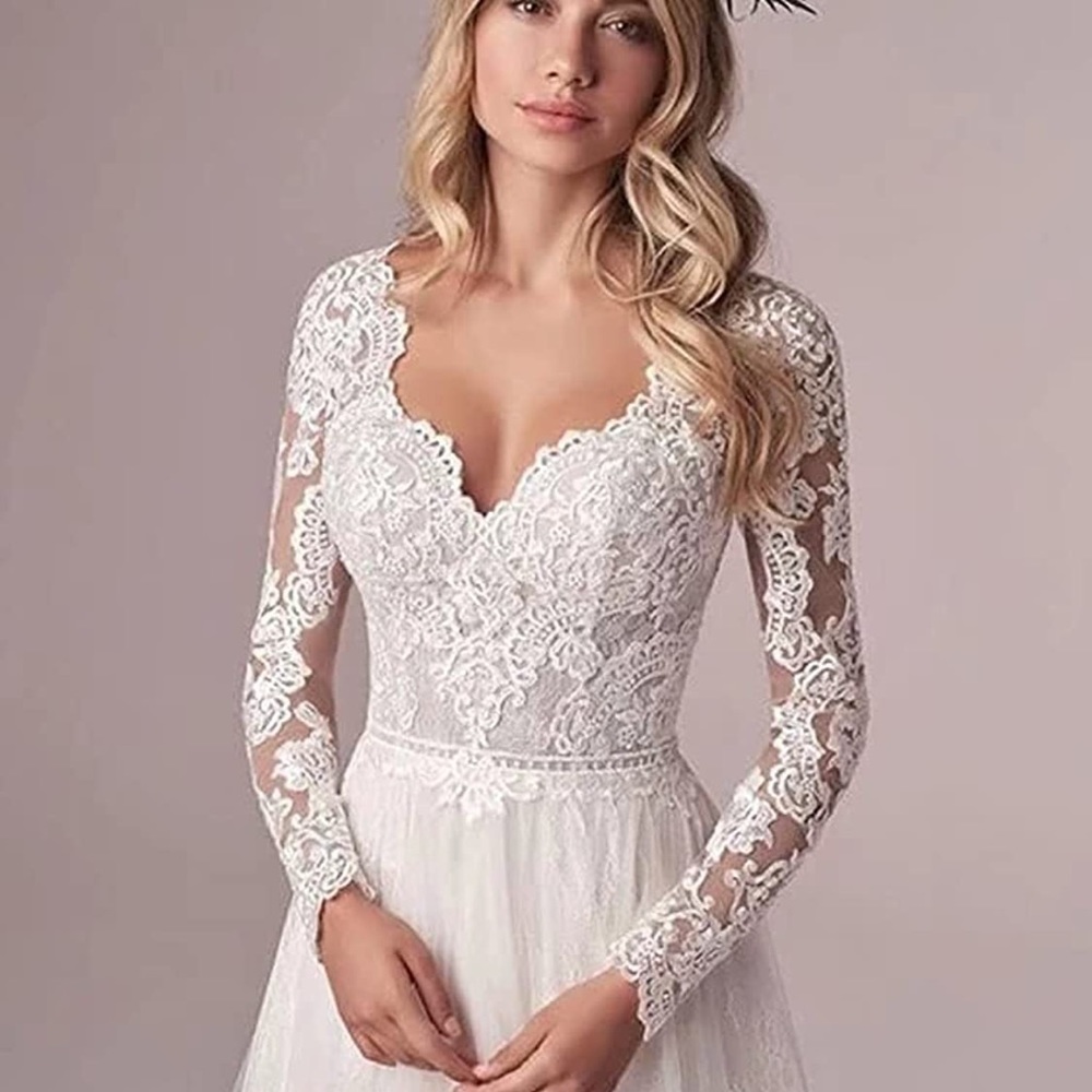 Lulus wedding dress - Picture 5 of 8